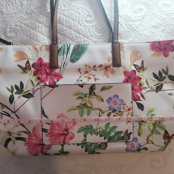 Apt. 9 Butterfly Bag 🦋🌴 - Picture 6 of 6